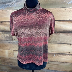 Vintage jaren 1990 damesmaat groot polyester, metallic en spandex roze, bruin en goud coltrui met korte mouwen en coltrui
