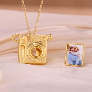 Custom Camera Necklace with Photo Picture Inside, Gift for Her Mom, Grandma, Camera Lover, Memorial Jewelry,Valentine's Day Gifts for Her