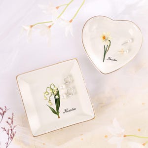 Personalised Birth Flower Trinket Dish, Watercolor Flower Ring Dish, Custom Jewelry Dish Gift for Friend, Wedding Bridesmaid Gifts for Her