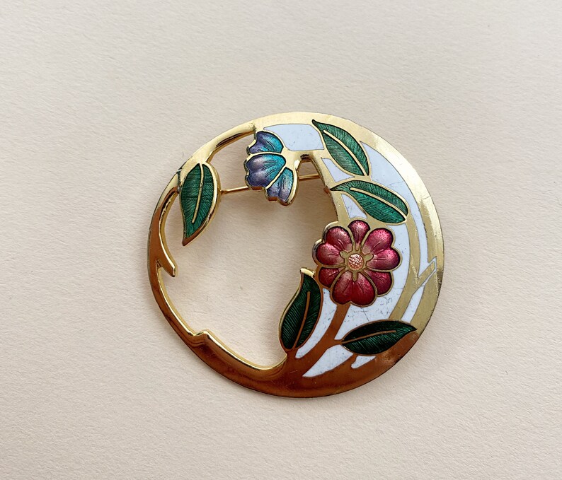 Large Vintage Cloisonne Floral Brooch Kitsch White and Gold Etsy UK