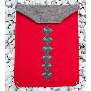 Tablet Sleeve in Wool Felt