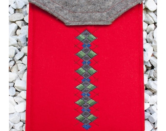 Tablet Sleeve in Wool Felt