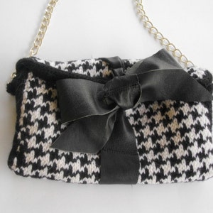 PDF pattern Black & white clutch with leather bow in goose foot pattern image 2