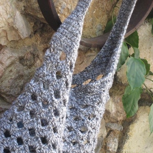 Large grey crochet hobo bag PDF pattern image 4