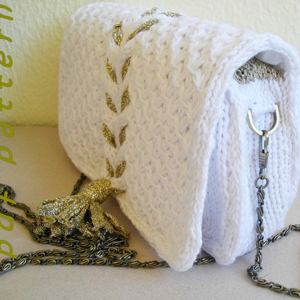 White knit clutch with golden tassel PDF pattern