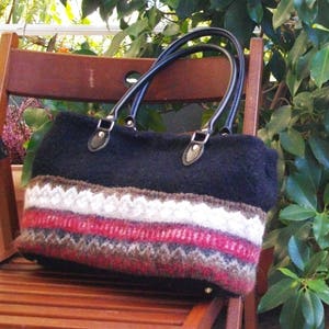 Knitted felted handbag black fair isle bordure, wool hand bag, black imitation leather handles, fair isle bordure, bag feet image 3