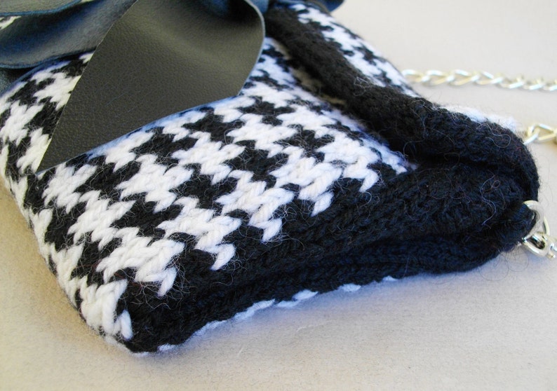 PDF pattern Black & white clutch with leather bow in goose foot pattern image 4