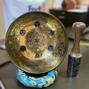 Handmade 8&quot; Tibetan Singing Bowl: Chakra Healing & Meditation Gift Set