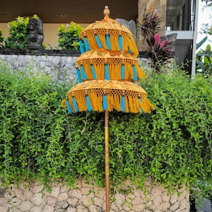 Triple Parasol Gold
