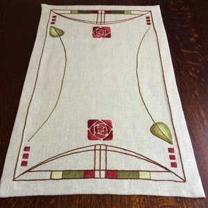Roycroft Artisan Embroidery Kit for the Roycroft RoseTable Scarf