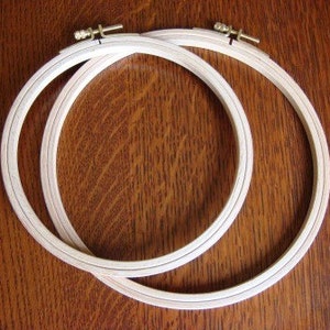 Embroidery Hoop F.A. Edmunds 5-inch Beechwood hoop with brass closure