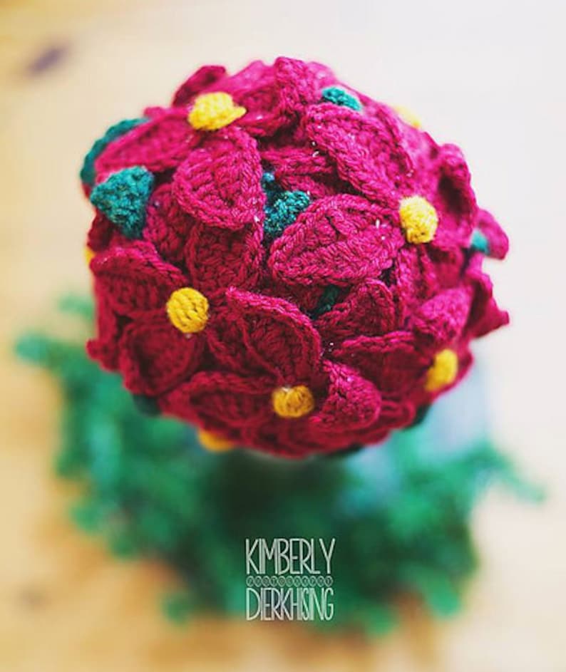 Instant PDF Download, Poinsettia Topiary, Crochet Pattern image 2