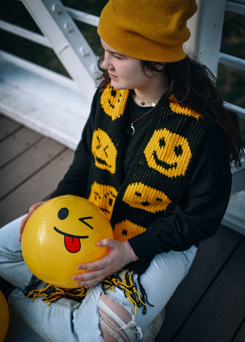 Instant Download, Emoji Scarf, Crochet PATTERN, DIY image 3