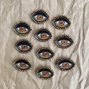 Broche oeil marron, épingle à chapeau brodée brillante pour vêtements, épingle à chapeau, broche en perles pour veste