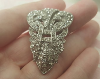 Beautiful Art Deco Knot Dress Clip