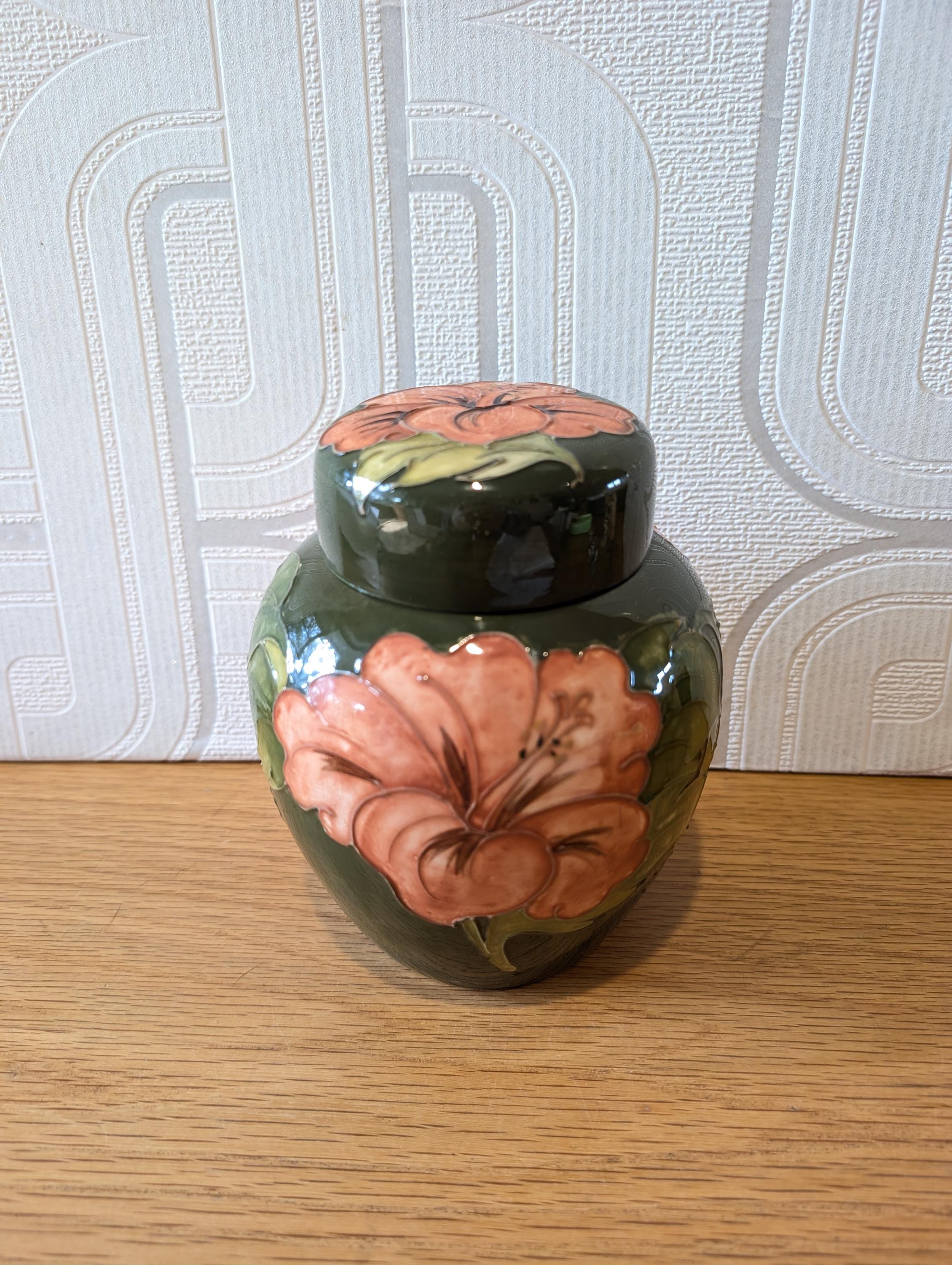 Moorcroft ムーアクロフト 花瓶 アネモネ柄 英国製 アンティーク ①