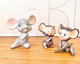 Vintage kitsch mice 1960s figurines - sold as two lots.