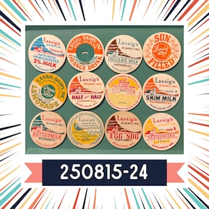 250815-24 Vintage melkdoppen. Lassig&#39;s Dairy Variety Milk Caps. Benodigdheden voor ongewenste tijdschriften. NOS. Vintage ephemera. 12 stuks melkdoppen. Kortstondige jaren 60