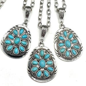 18&quot; Western concho pendant necklace, western stone turquoise pendant necklace, burnished silver pendant western necklace