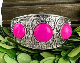 Fuchsia western hinge bracelet, western statement bracelet, fuchsia burnished silver distressed bracelet, western fashion bangle bracelet