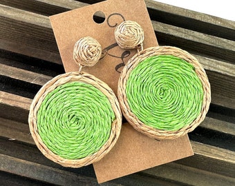 Green raffia dangle earrings, raffia natural statement earrings, light green raffia circle drop earrings, big lime straw raffia earrings