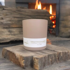 Tobacco Petals Candle