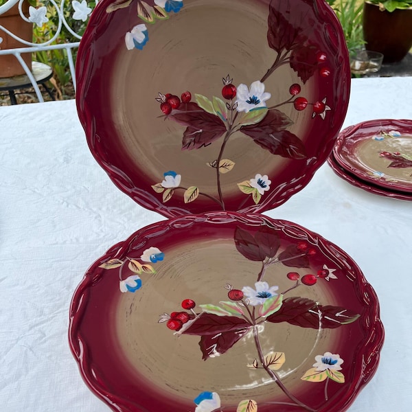 Tracy Porter Henna Dinner Plates (Set of 2): Red Berries & Blue Flowers