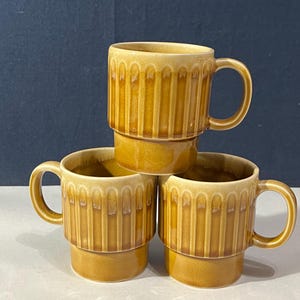 Set of 4 Vintage light Brown Drip Glaze Stackable Coffee Cups Mugs Japan 3.5" 1970s