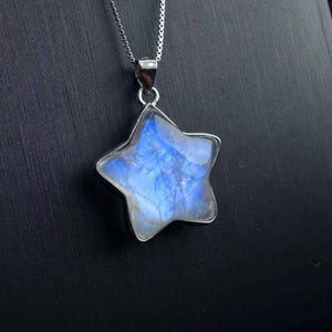 Natürlicher Blauer Mondstein Sternform Anhänger, Mondstein Schmuck Halskette, S925 Silber Inlay, Geburtstagsgeschenk