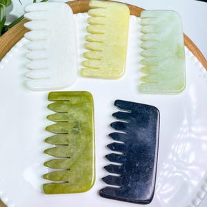 Natural Jade Massager Comb, Hand- Carved Crystal Comb, Gemstone Comb, Hair Care, Head Gua Sha Tool, Meditation Crystal, Birthday Gift