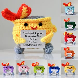 Apoyo emocional: Basurero en llamas. Varios colores disponibles. Adornos de escritorio de crochet hechos a mano con tarjeta positiva. Regalos de Acción de Gracias/Navidad.