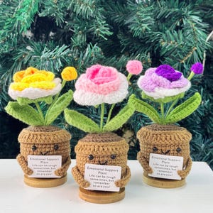 Adorable Crochet Rose with buds,Handmade Crochet Flowers,Emotional Support Plant,Crochet Decor,Crochet Roses,Valentine&#39;s Day gift,Rose Gifts