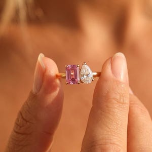 Geburtssteinring Toi et moi, Hochzeitsmonatsring, bedeutungsvoller Schmuck, zierlicher 14-karätiger Goldring, personalisiertes Geschenk für Paare