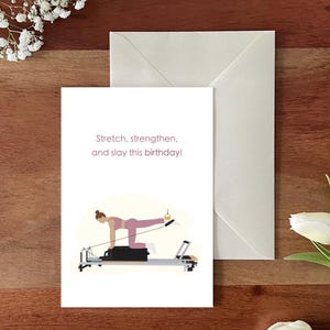 Pilates-Liebhaber-Geburtstagskarte | Karte für Pilates-Begeisterte | Leinenoptik | Fitness-Liebhaber-Geburtstags-Geschenk | Pilates Grußkarte