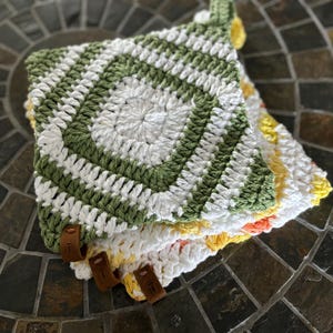 Crochet hot pad trivet