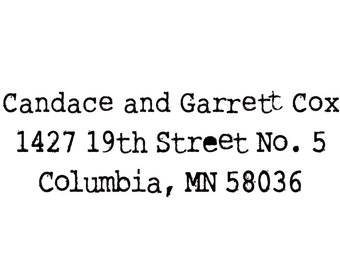 Sello de dirección, sello de dirección de devolución, sello autoentintado, fuente de máquina de escribir, sello de goma personalizado, regalo para pareja, Candace y Garrett