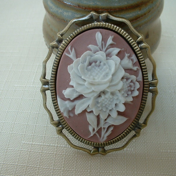 Flower Cameo Brooch/Pin