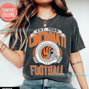 Cincinnati Football Comfort Colors Vintage Style T-Shirt, Cincinnati Football T-Shirt, Bengals Football T-shirt, Cincinnati Fan Gifts FXT21