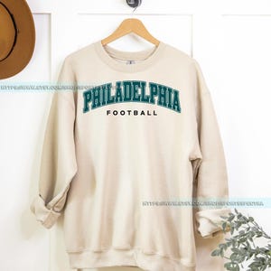 Philadelphia Football Vintage Sweatshirt T-Shirt,Philadelphia Eagle Football Shirt,Football Tshirt,Eagle Retro Crewneck,Eagle Fan Gift FDA4 imagem 4