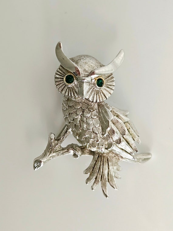 Monet Owl brooch - image 3