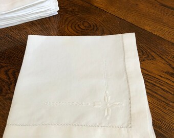 VINTAGE White Embroidered Linen Blend  Dinner Table NAPKINS 18" Square Christmas Thanksgiving