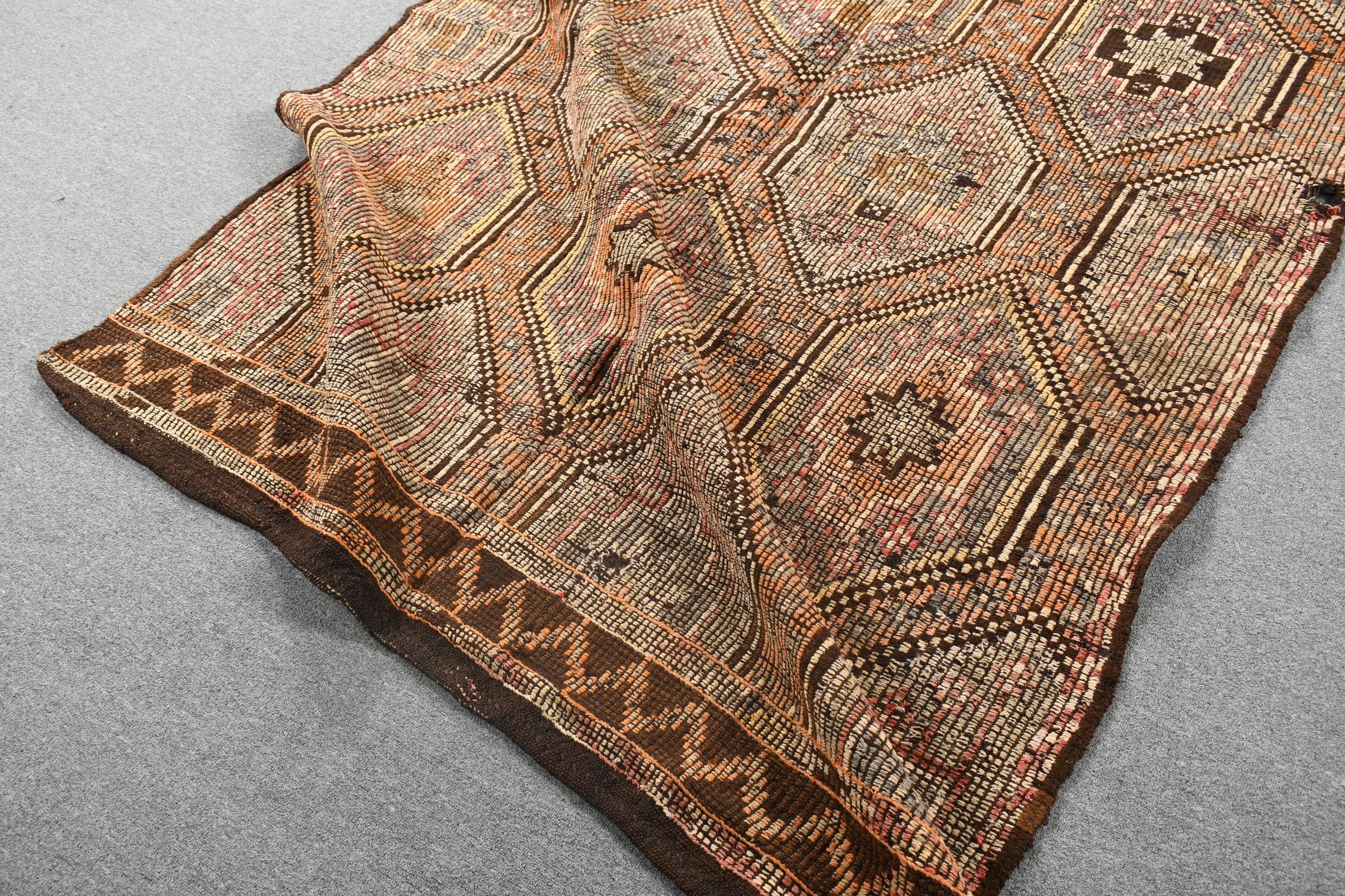 トルコキリム、ヴィンテージキリム、大型キリム、刺繍入りウシャク