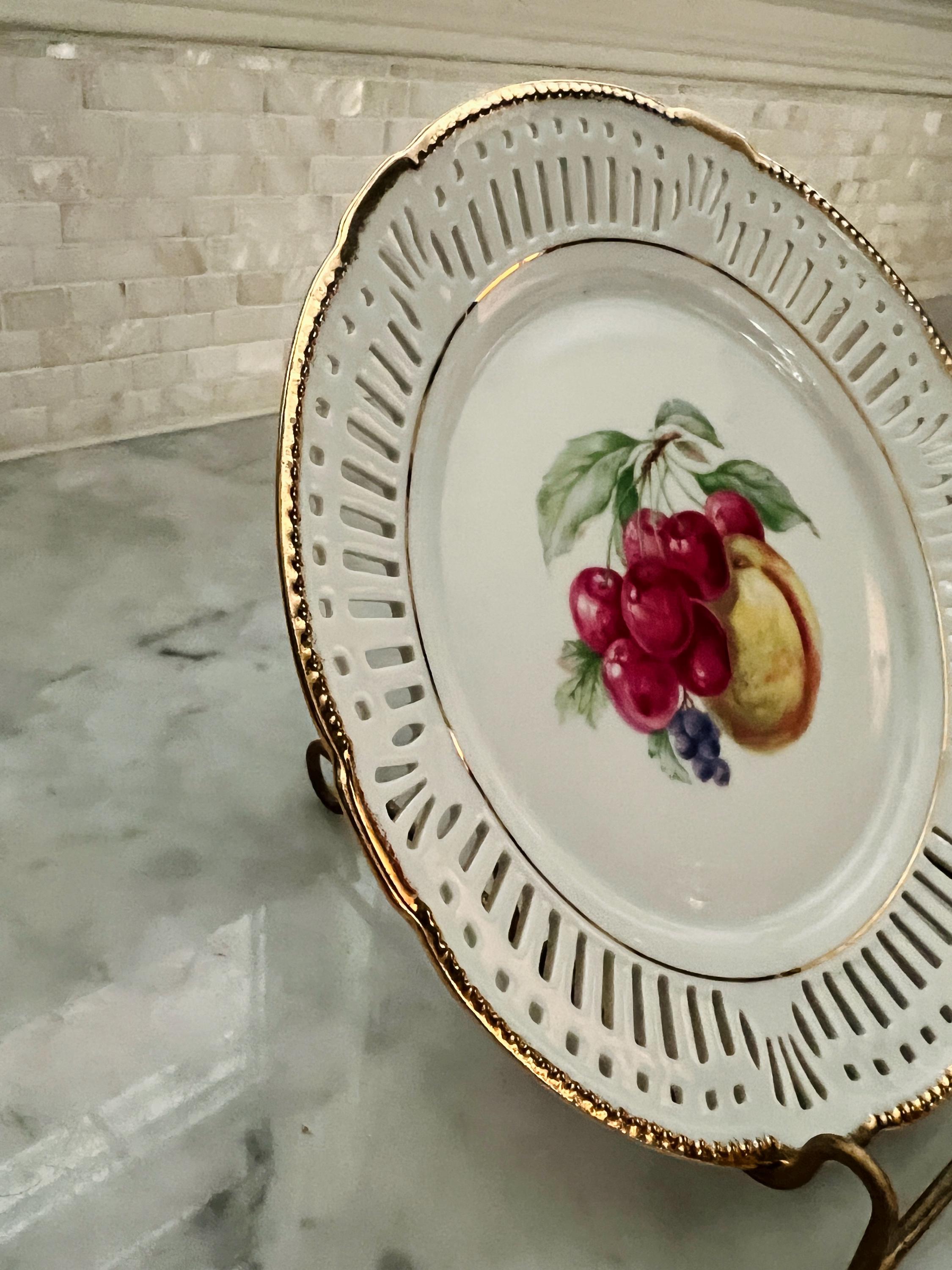 Service De 7 Assiettes à Dessert SCHWARZENHAMMER Allemagne – Porcelaine Bavière – Motif Fruits