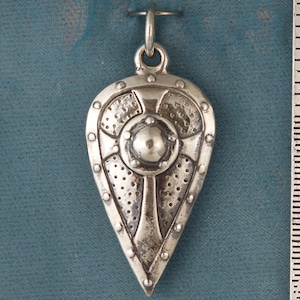 Crusader Cross Kite Leaf Shape Shield Sterling Silver Pendant