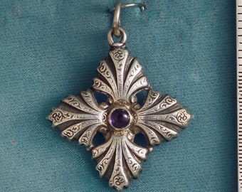 Victorian Shell Sterling Silver Pendant Set With an Amethyst