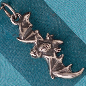 Charm pendentif 3D double face petite chauve-souris volante en argent sterling