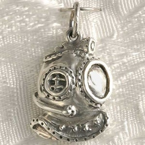 Steampunk Neo Victorian Diving Helmet Sterling Silver Pendant