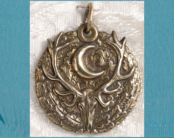 Grand pendentif en bronze cerf