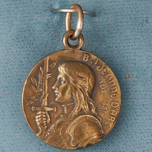 Small Joan of Arc, the Maid of Orleans, Small Bronze Pendant Medallion Charm