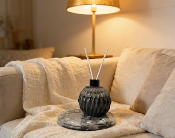 Handmade Epoxy Resin Reed Diffuser and Tray / Modern Decor, Gift, Aromatherapy Set, 1 Reed Included